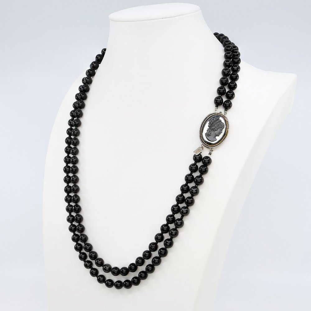 Vintage Jonne‎ By House of Schrager Black Glass Cameo Beaded Necklace 1950s